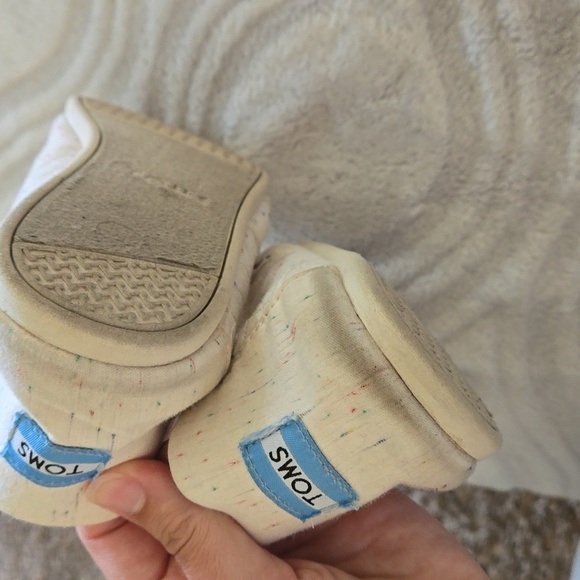TOMS - Picture 6 of 8
